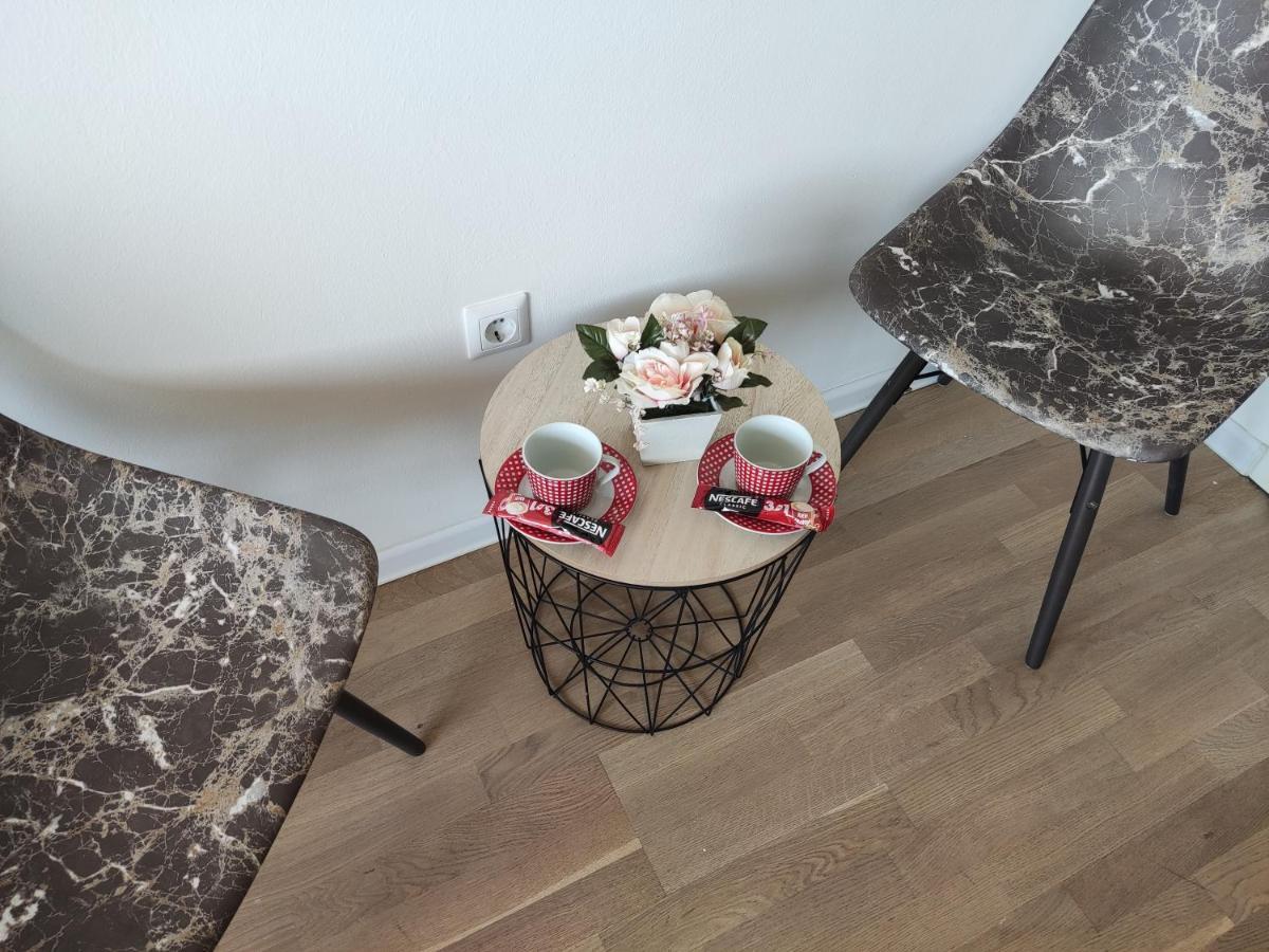 Apartmani Sarah 2 Tuzla Exterior photo